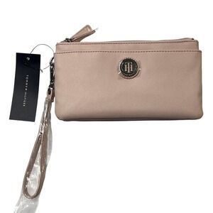 Tommy Hilfiger‎ Wristlet Wallet Pink Faux Leather  3 Compartment Clutch Preppy